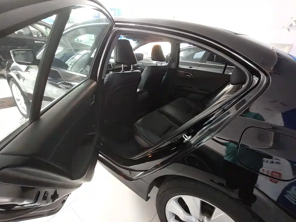 Honda Accord 2016 — фото 15