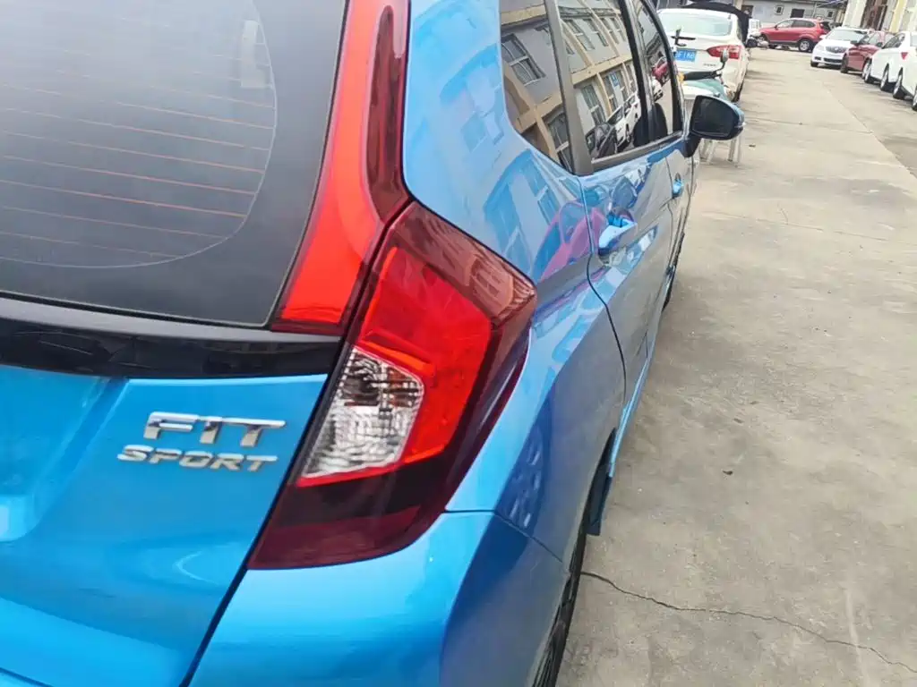 Honda Fit 2018 — фото 8