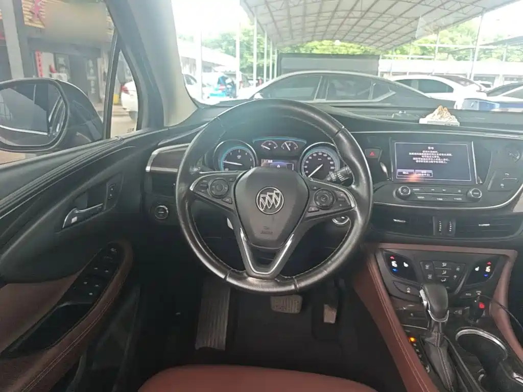 Buick Envision Plus 2017 — фото 11
