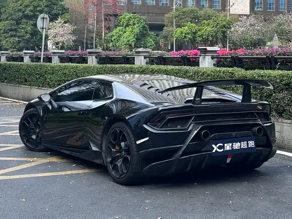 Lamborghini Huracan 2014
