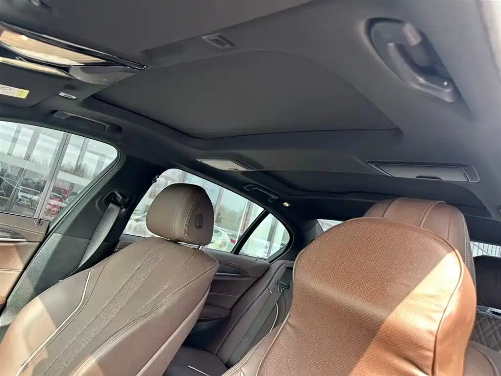 BMW 5 Series 2021 — фото 15