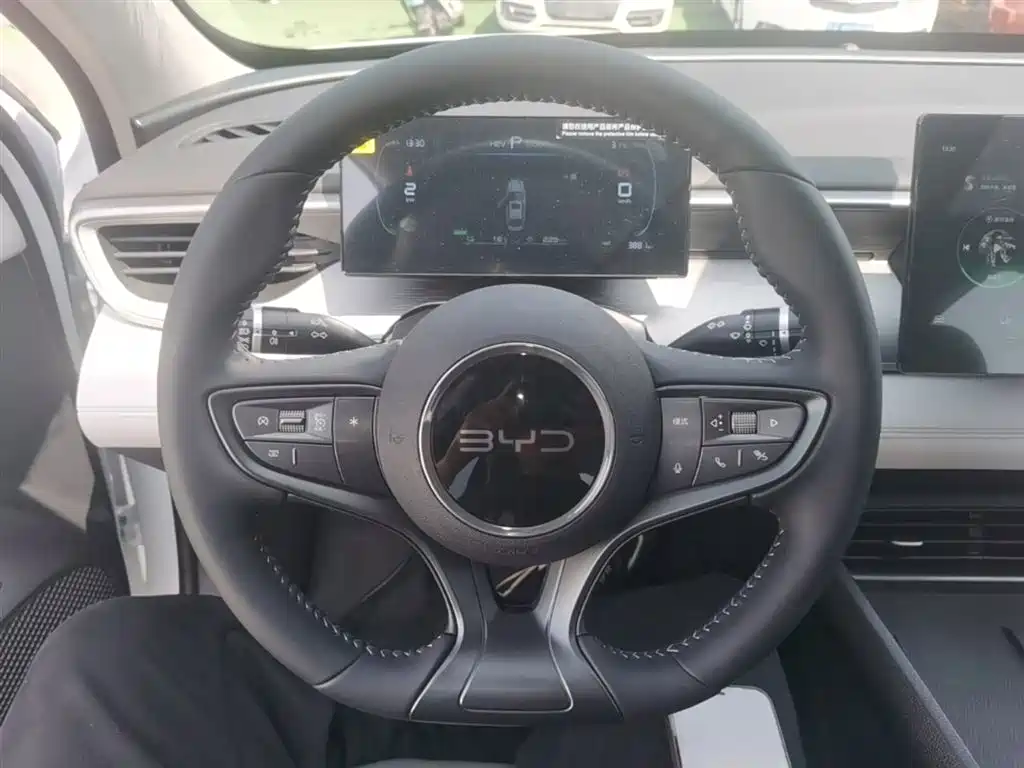 BYD Seal 05 DM-i 2025 — фото 11