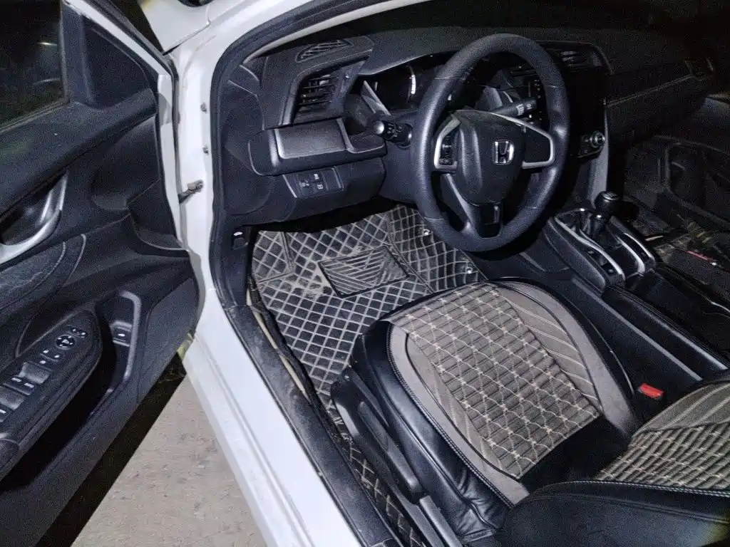 Honda Civic 2017 — фото 13