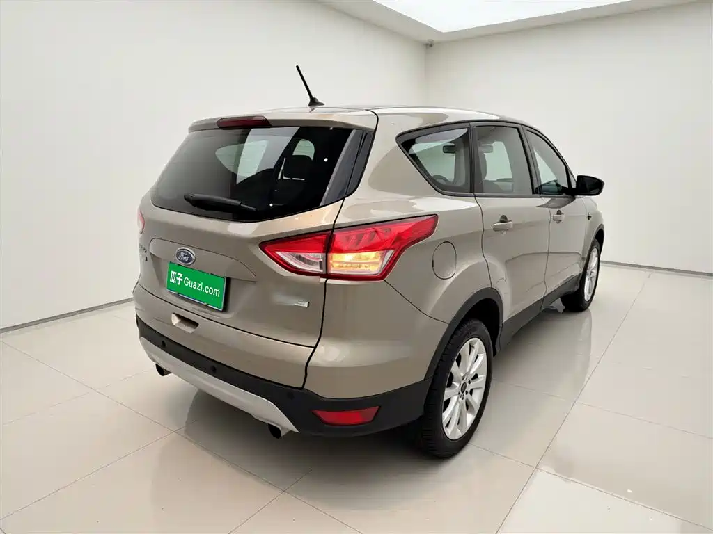 Ford Kuga 2015 — фото 5