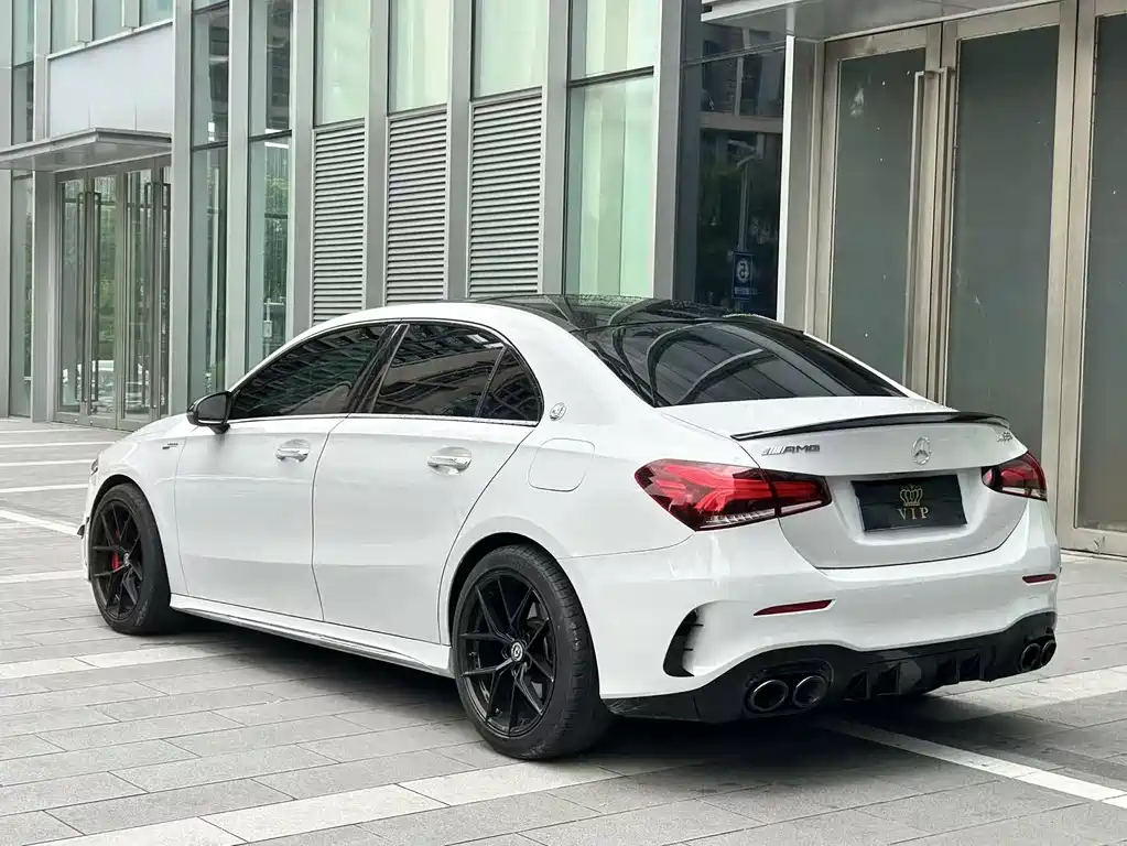 Mercedes-Benz A-Class 2019 — фото 4