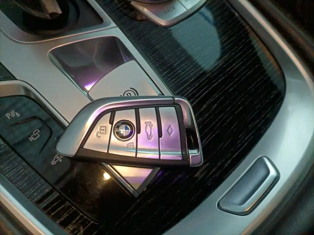 BMW 7 Series 2021 — фото 20