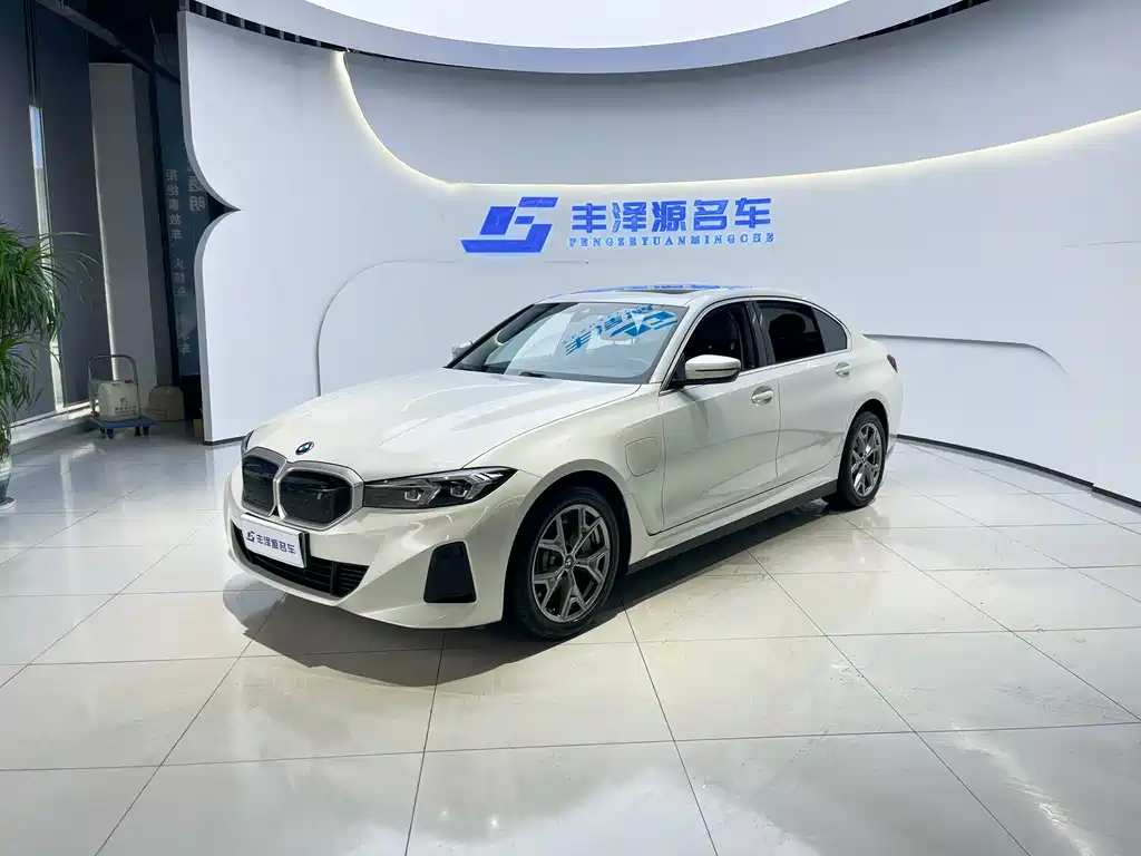 BMW i3 2024 — фото 1