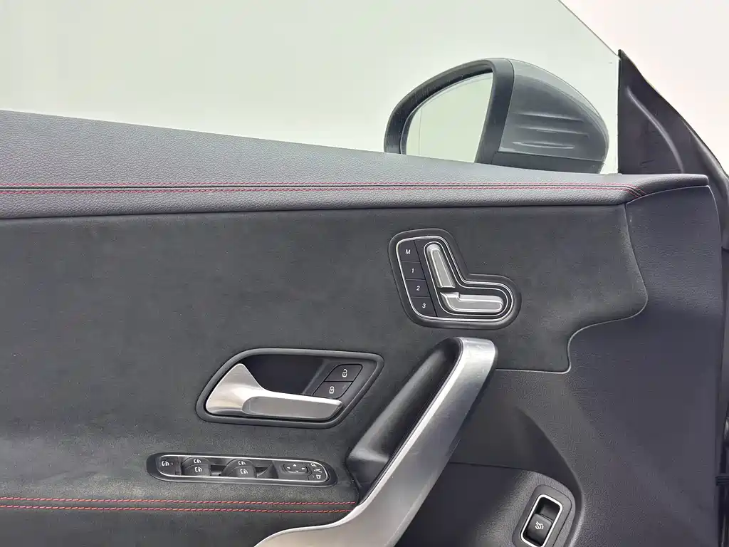 Mercedes-Benz CLA 2021 — фото 11