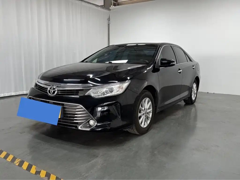 Toyota Camry 2016 — фото 1