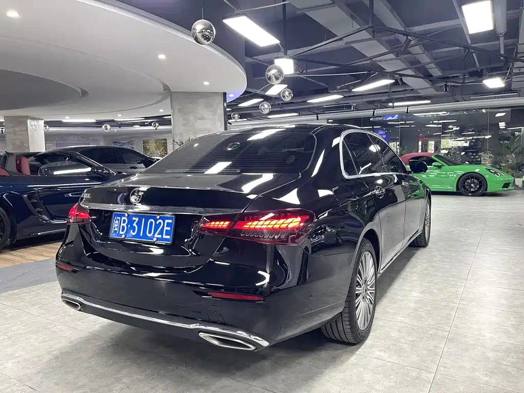 Mercedes-Benz E-Class 2022