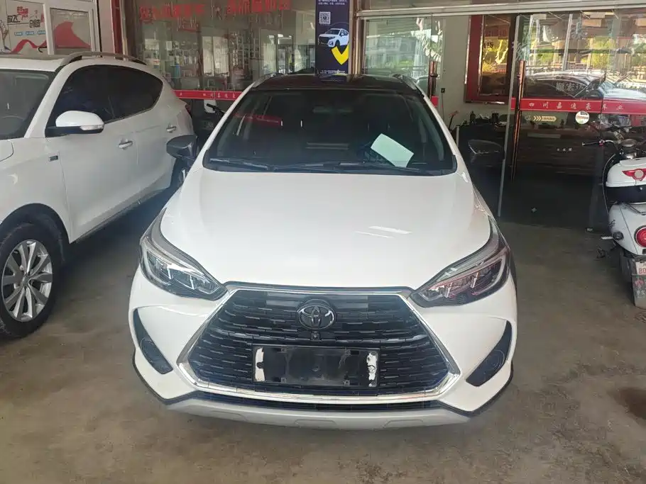 Toyota Yaris L 2021