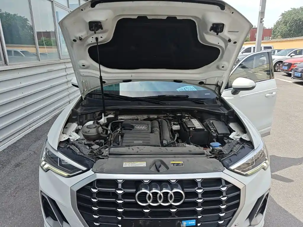 Audi Q3 2020 — фото 20