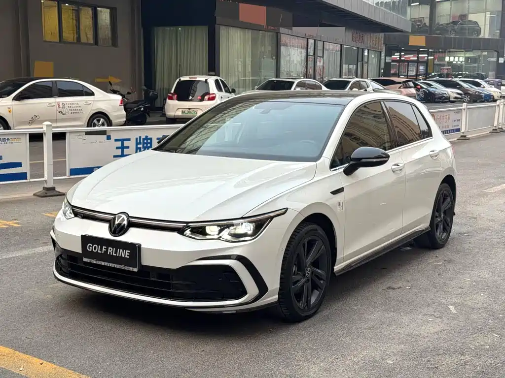 Volkswagen Golf 2024