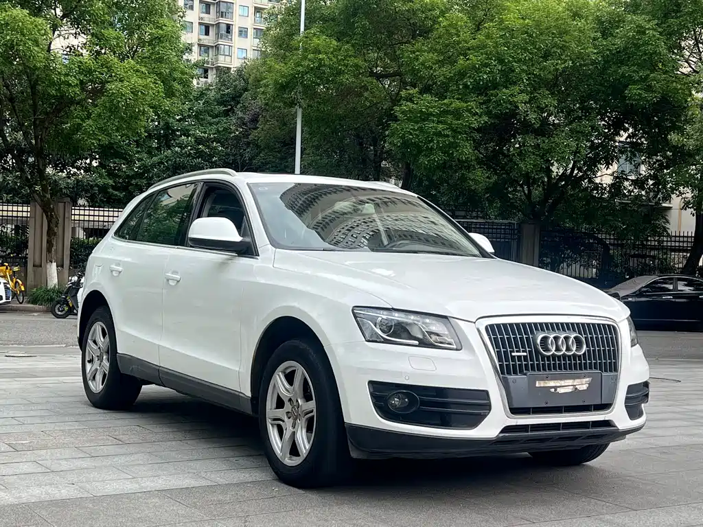 Audi Q5 2011 — фото 2