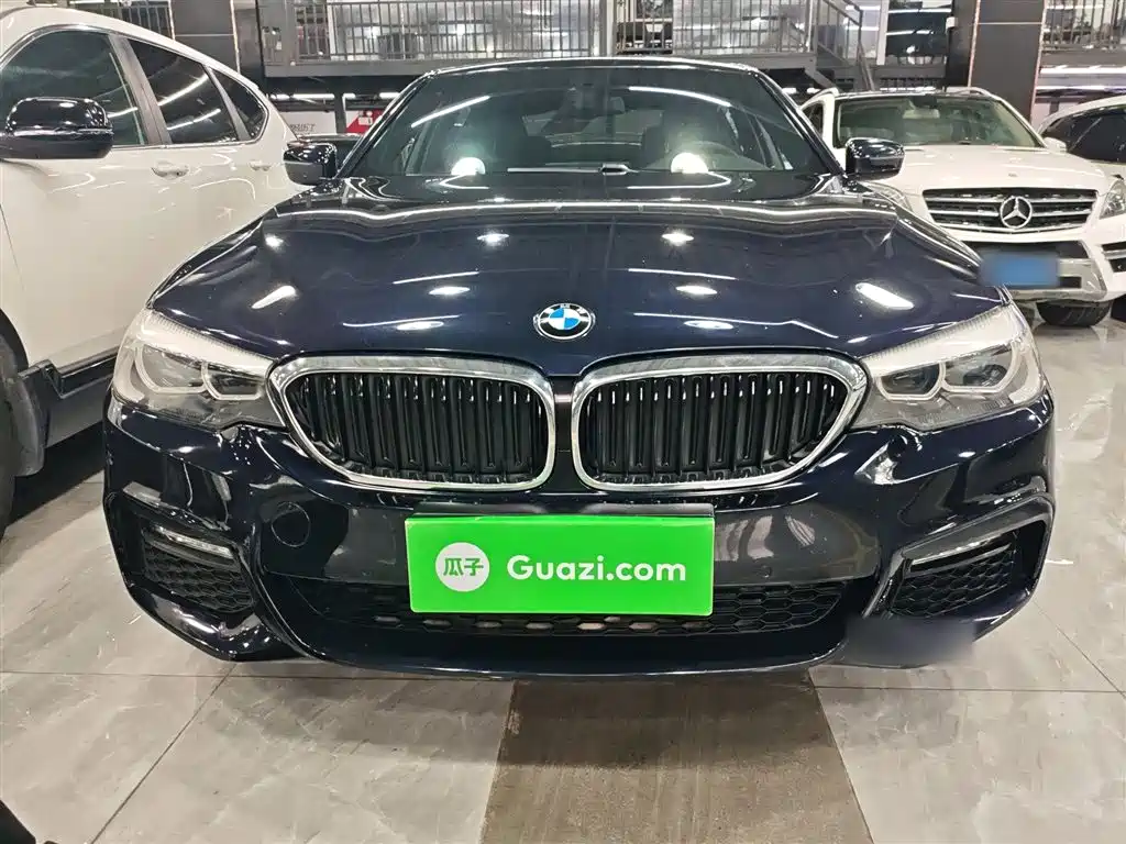 BMW 5 Series 2018 — фото 3