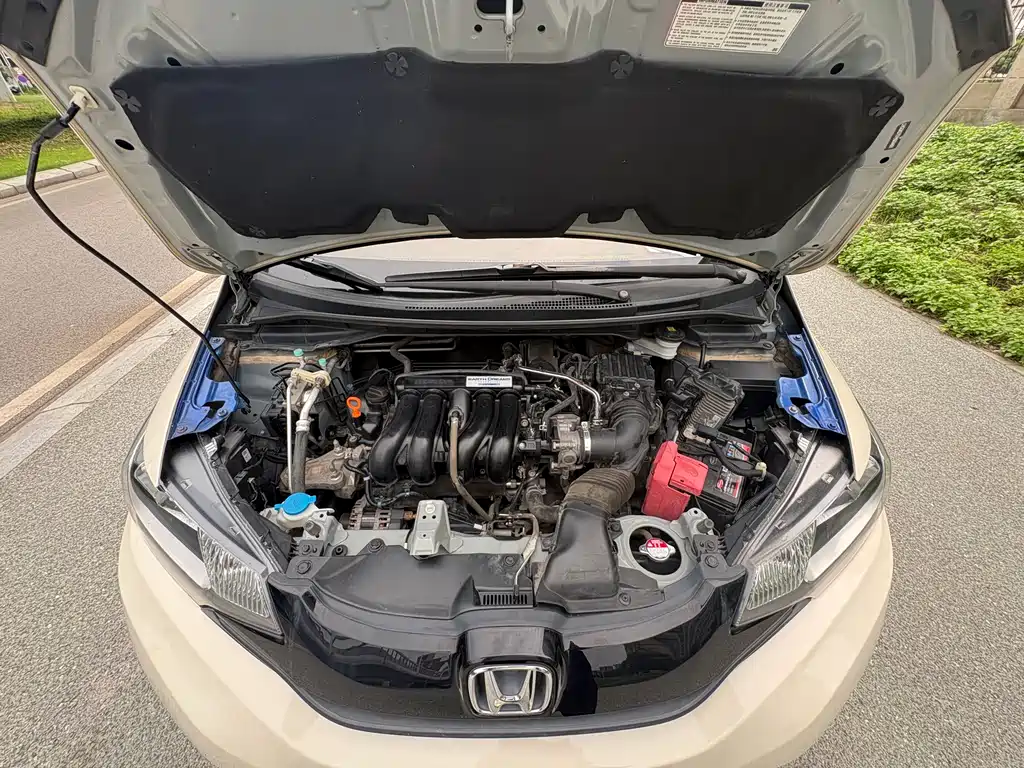 Honda Fit 2017 — фото 20