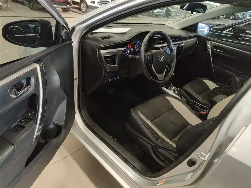 Toyota Corolla 2016 — фото 16
