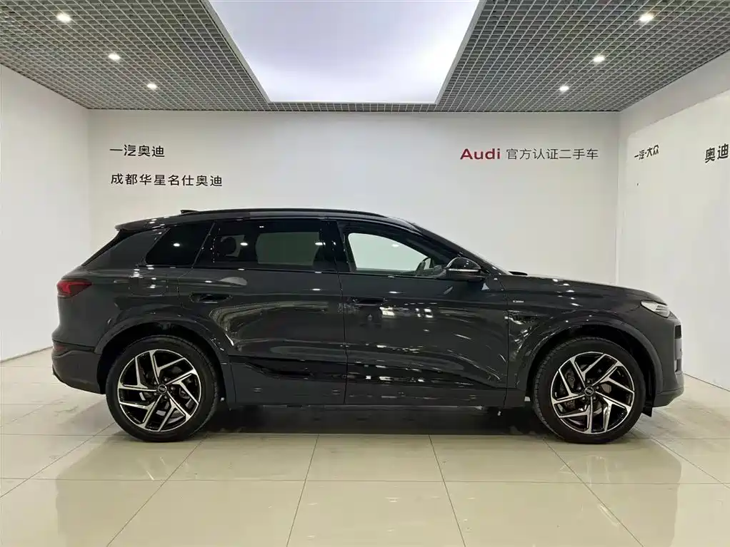 Audi Q6L e-tron 2025 — фото 3