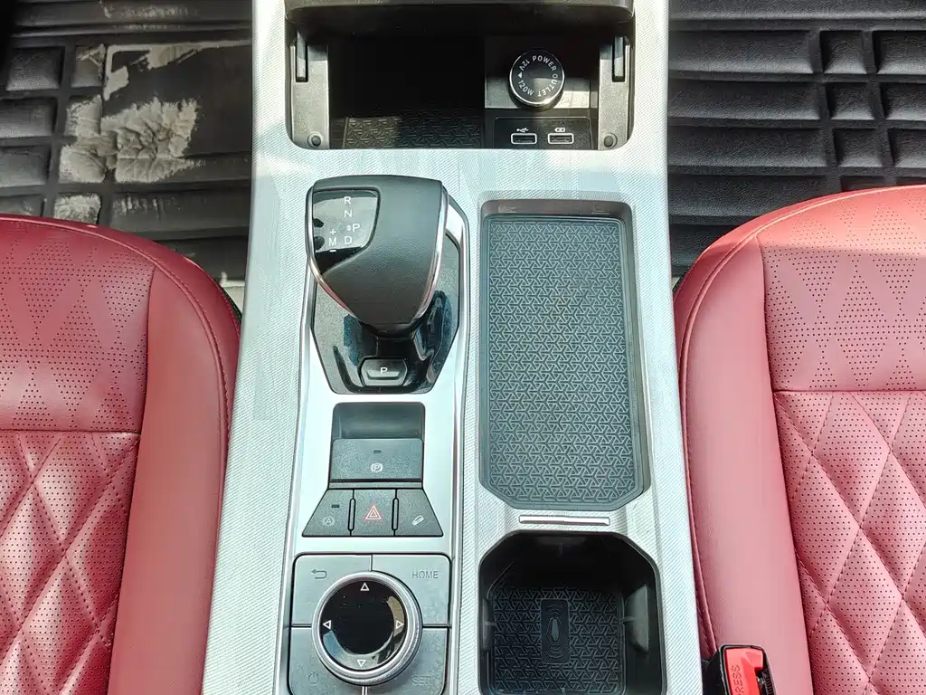 Jetour X70 PLUS 2024 — фото 14