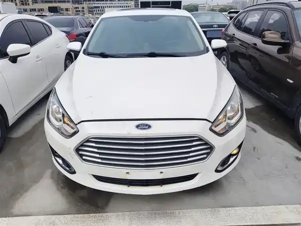 Ford Escort 2015