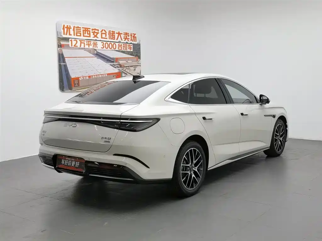 BYD Seal 07 DM-i 2025 — фото 2
