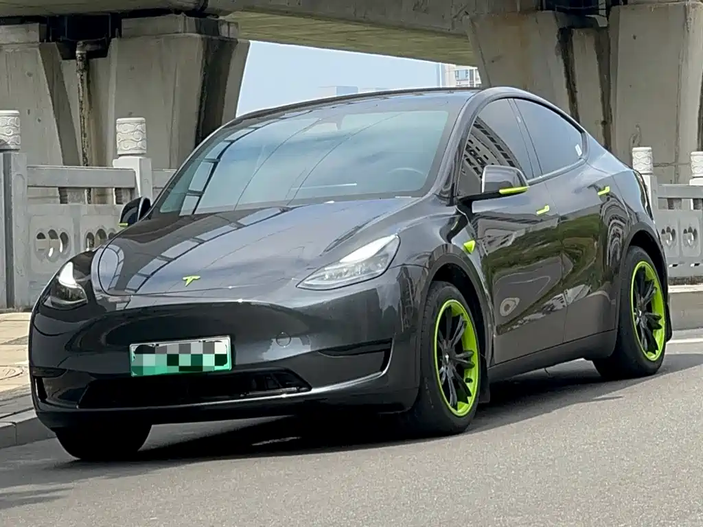 Tesla Model Y 2024 — фото 1