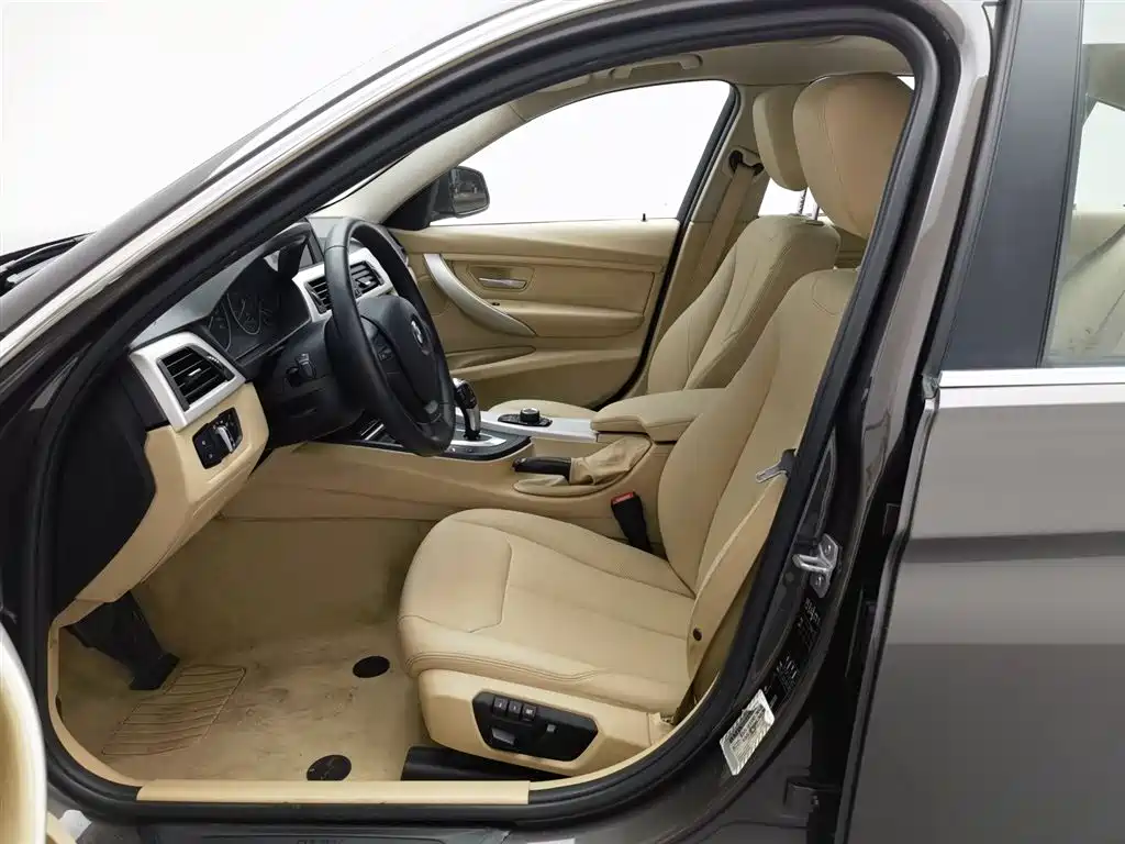 BMW 3 Series 2015 — фото 10