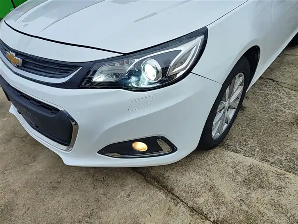 Chevrolet Malibu 2018 — фото 24