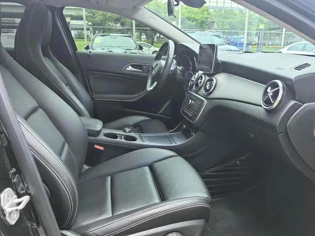 Mercedes-Benz GLA 2017 — фото 13