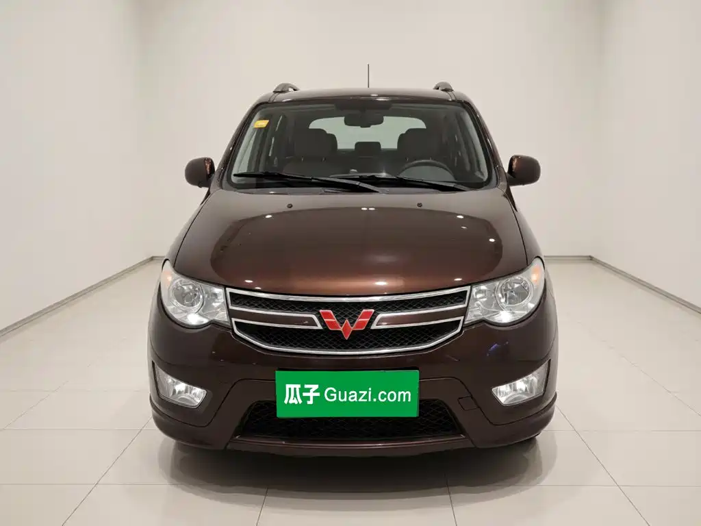Wuling Hongguang 2017 — фото 24