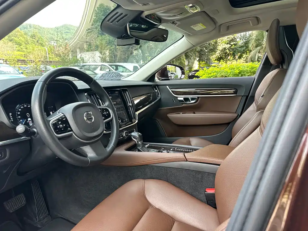 Volvo S90 2017 — фото 9