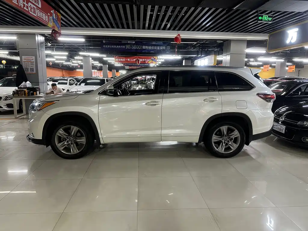 Toyota Highlander 2016