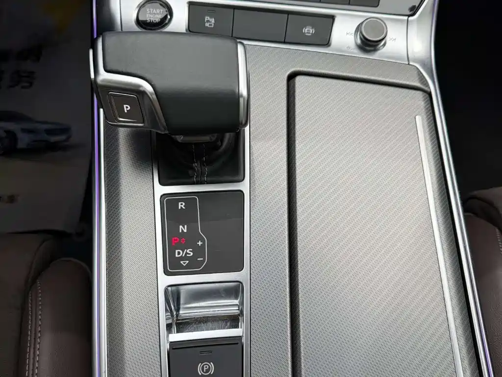 Audi A7L 2023 — фото 23