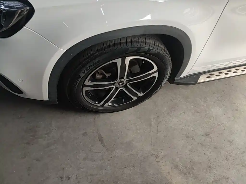 Mercedes-Benz GLA 2018 — фото 23