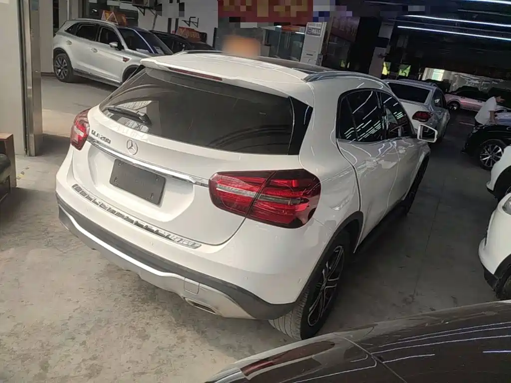 Mercedes-Benz GLA 2018 — фото 7