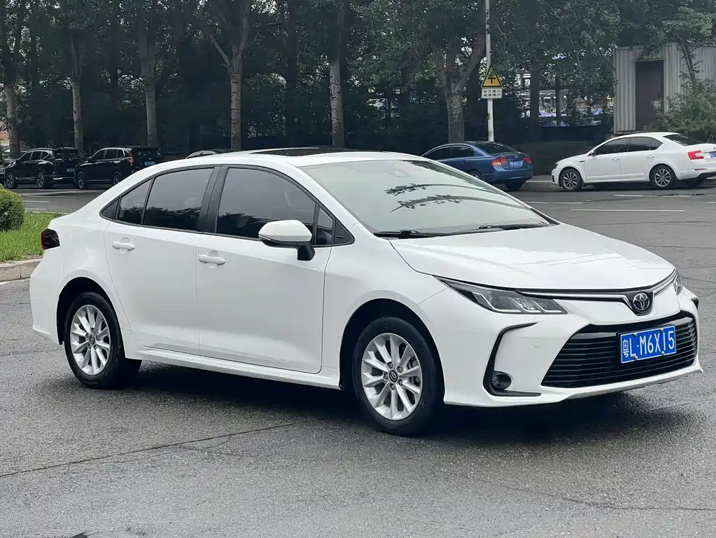 Toyota Corolla 2022 — фото 2