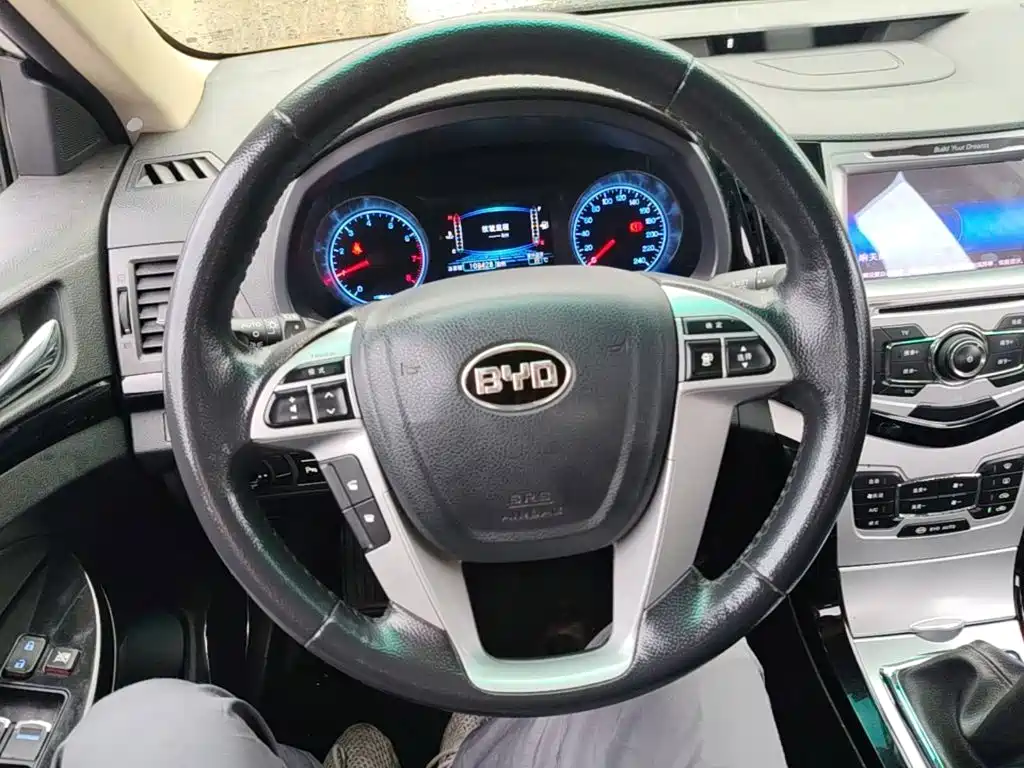 BYD Surui 2015 — фото 11
