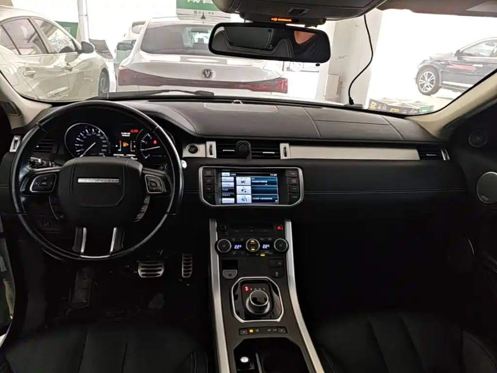 Land Rover Evoque 2016 — фото 10