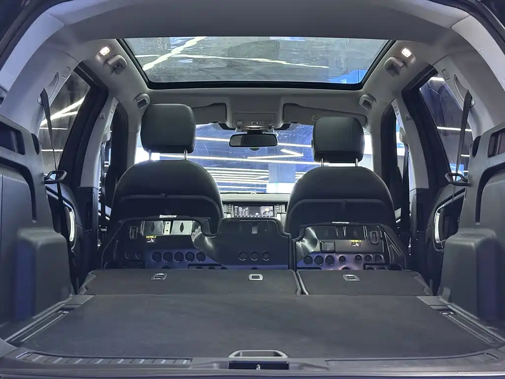 Land Rover Discovery Sport 2017 — фото 11