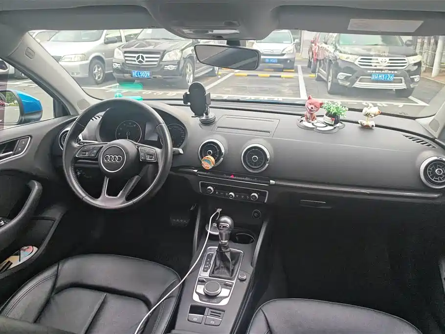 Audi A3 2018 — фото 13