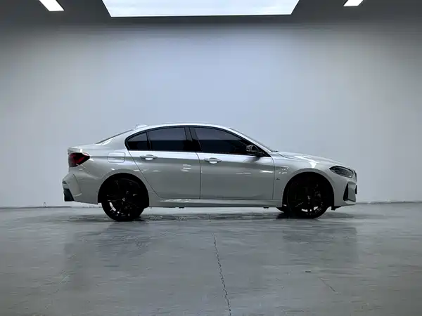 BMW 1 Series 2023