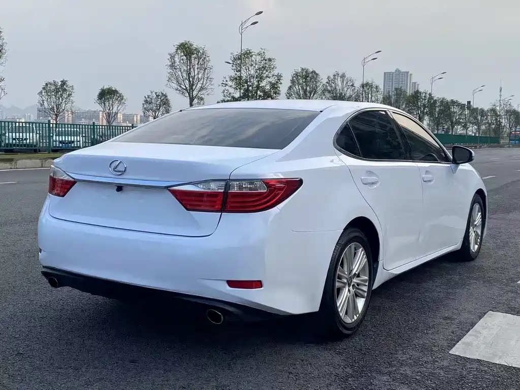 Lexus ES 2014