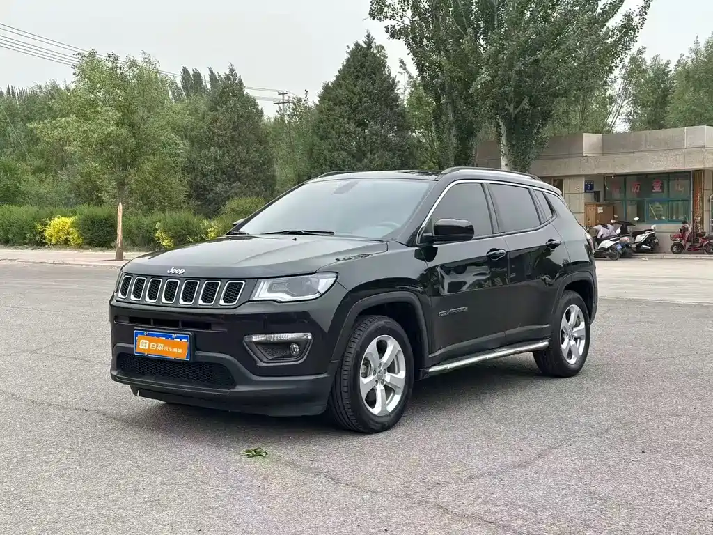 Jeep Compass 2019 — фото 1