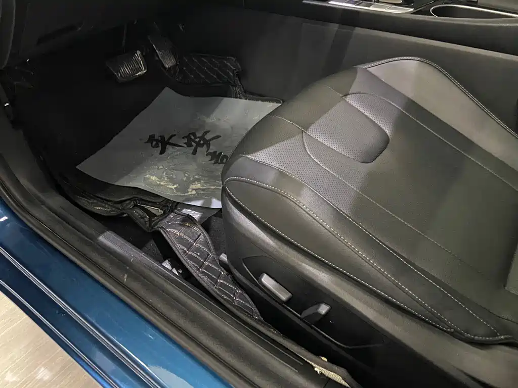 Hyundai Elantra 2023 — фото 17