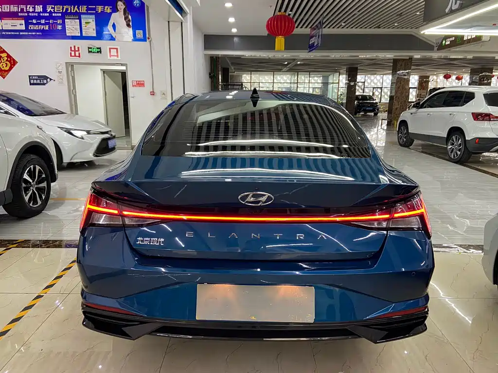 Hyundai Elantra 2023