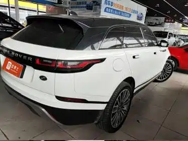 Land Rover Velar 2023 — фото 3