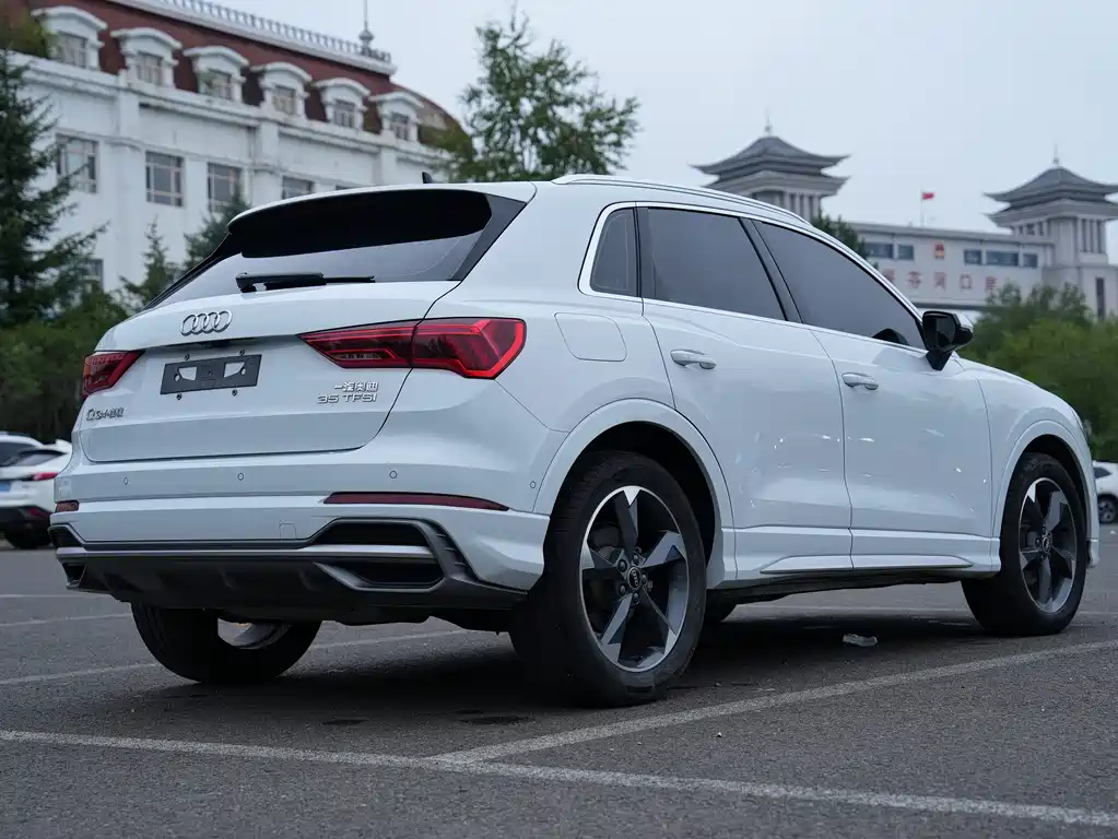 Audi Q3 2022