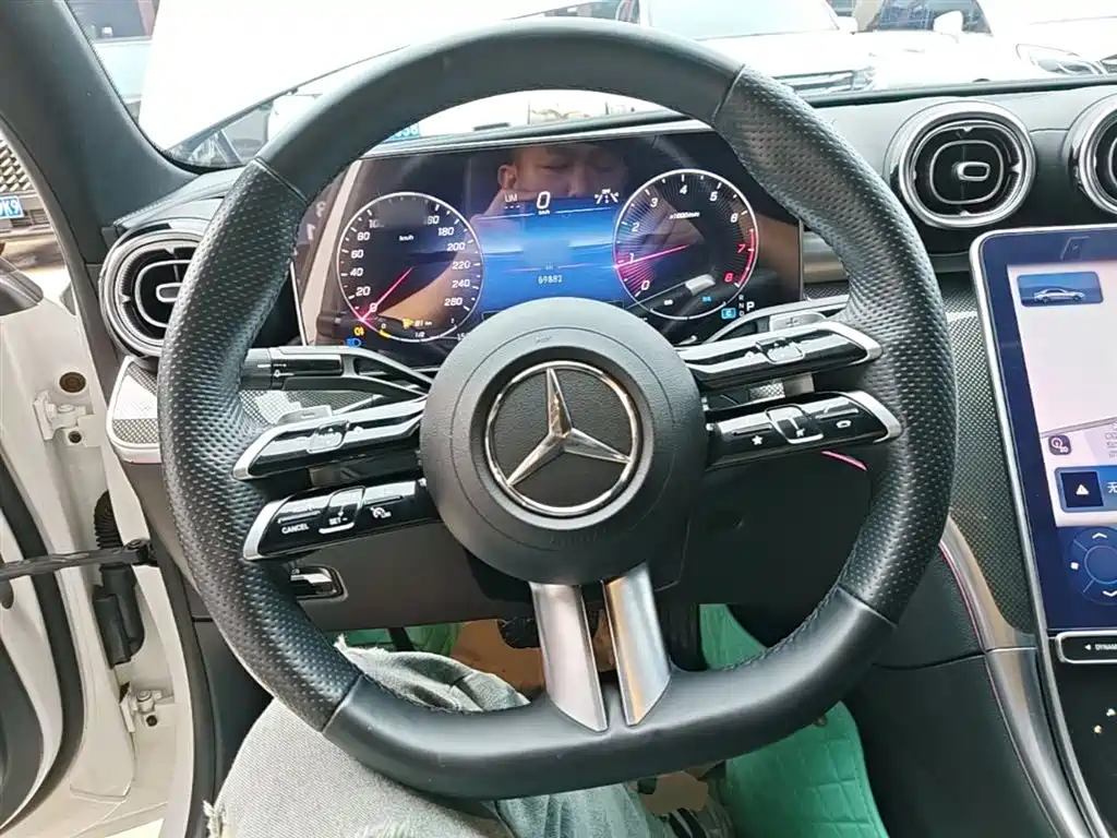 Mercedes-Benz C-Class 2023 — фото 11