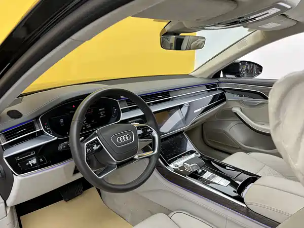 Audi A8 2024