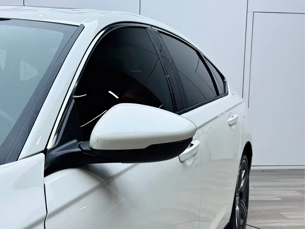 Honda Accord 2023 — фото 15